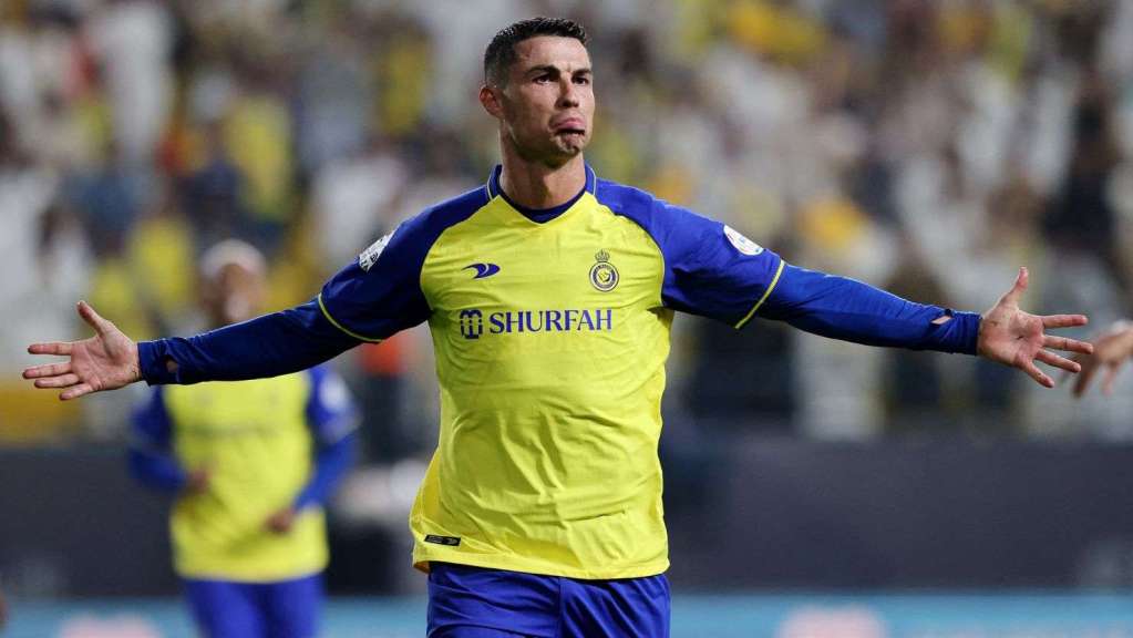 ----------------cristiano-ronaldo-happy-saudi