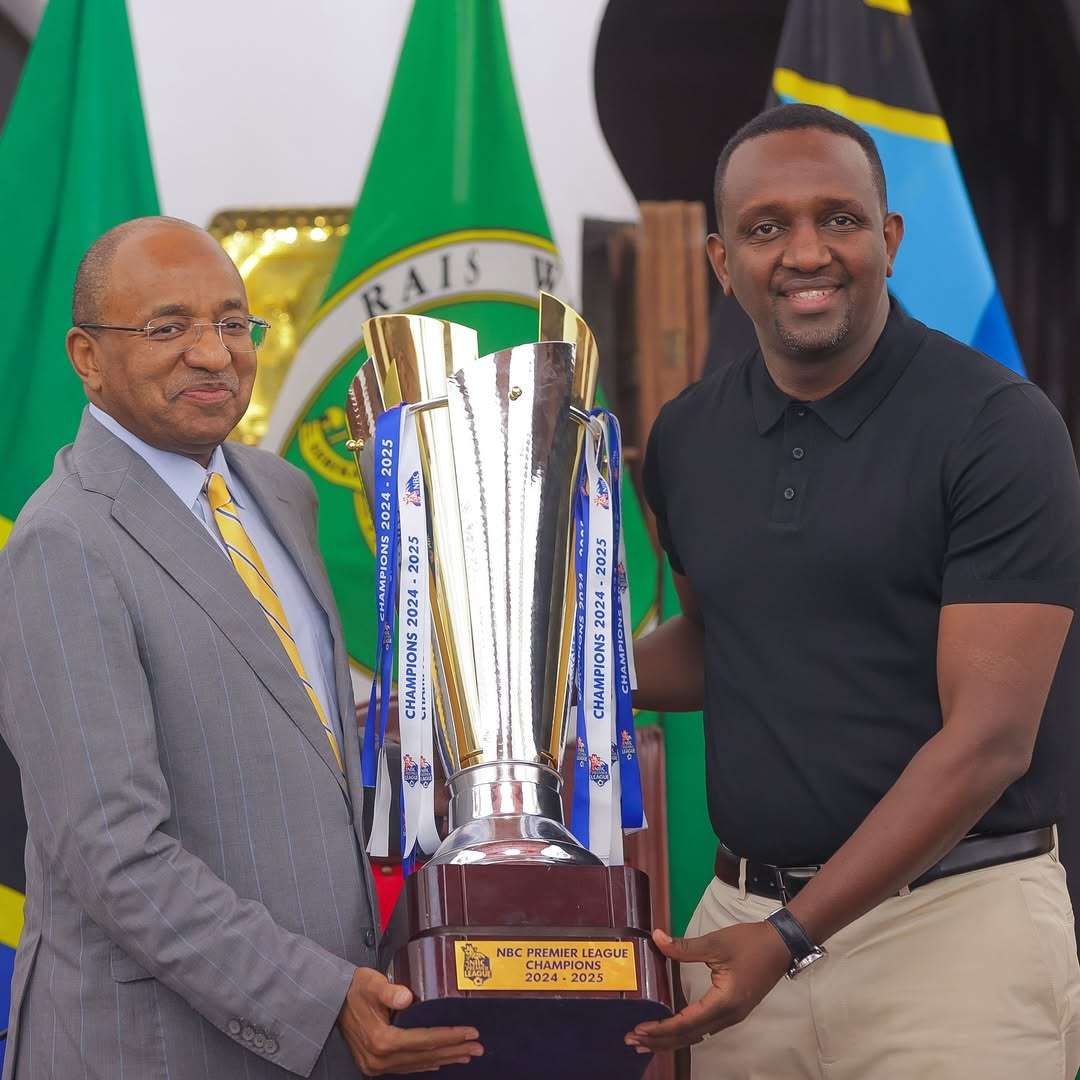 Rais Mwinyi na Injinia Hersi