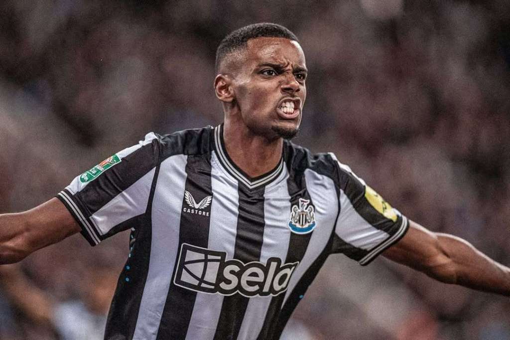 Isak akiwa Newcastle United