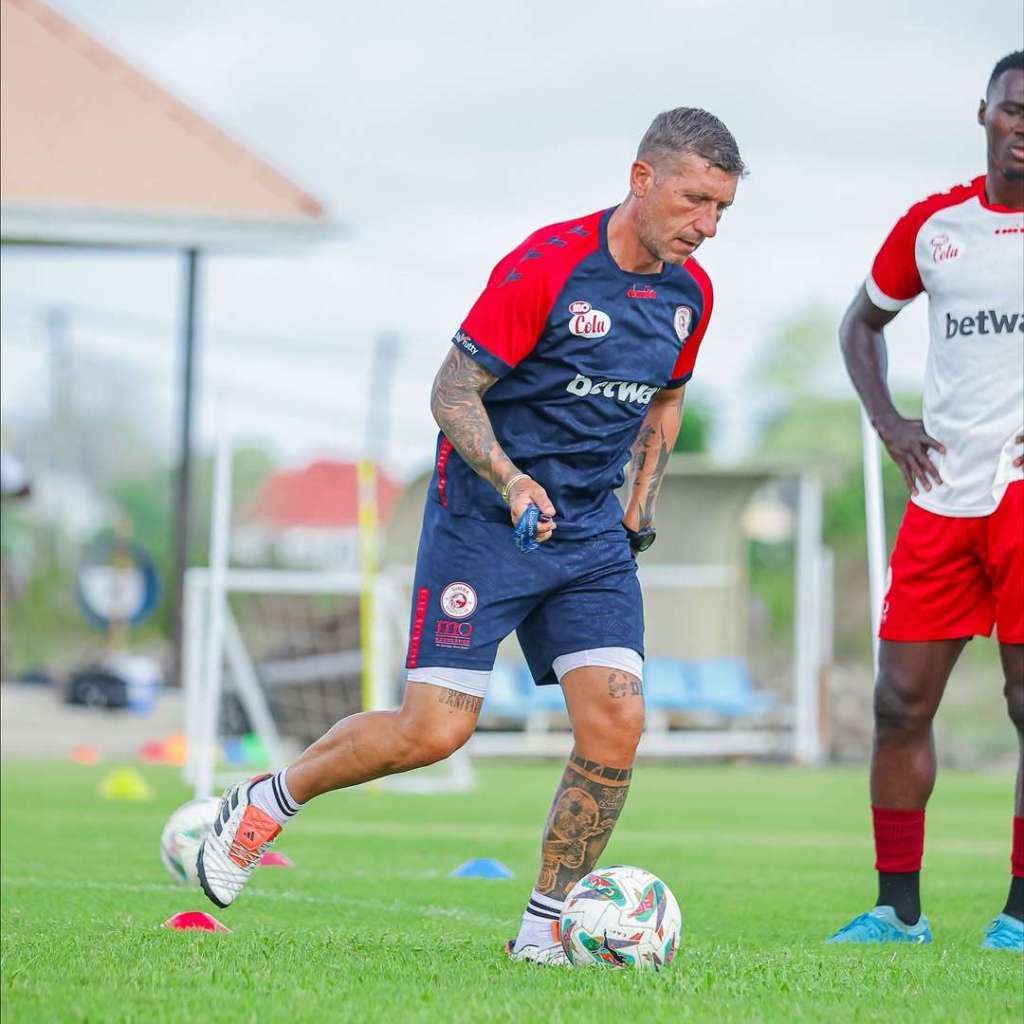 Dimitar Pantev kibarua kimeota nyasi Simba SC