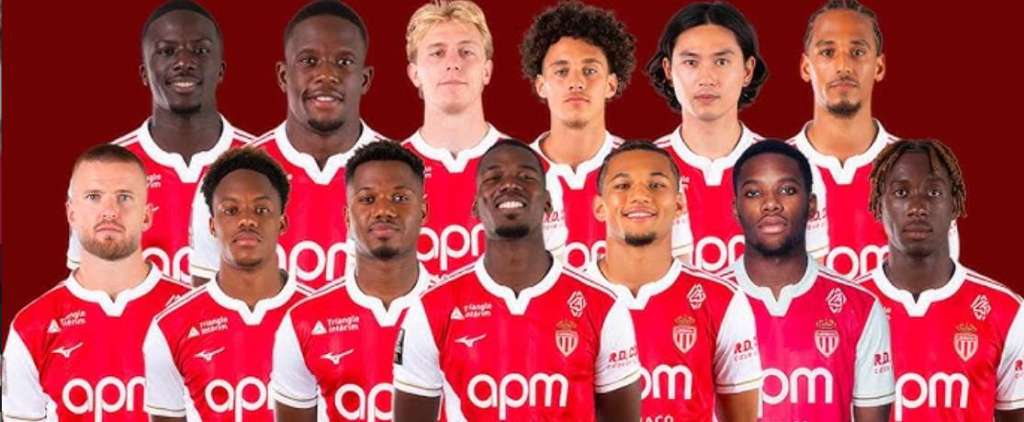 A squad image of AS Monaco FC players wearing the club’s traditional red-and-white home kits.