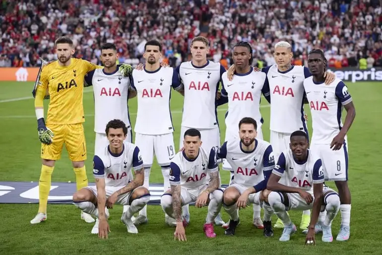 Tottenham teammmates.