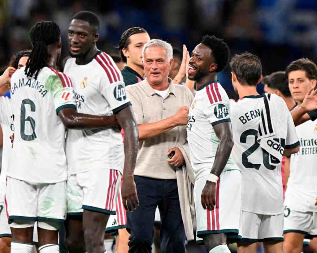 José Mourinho and team